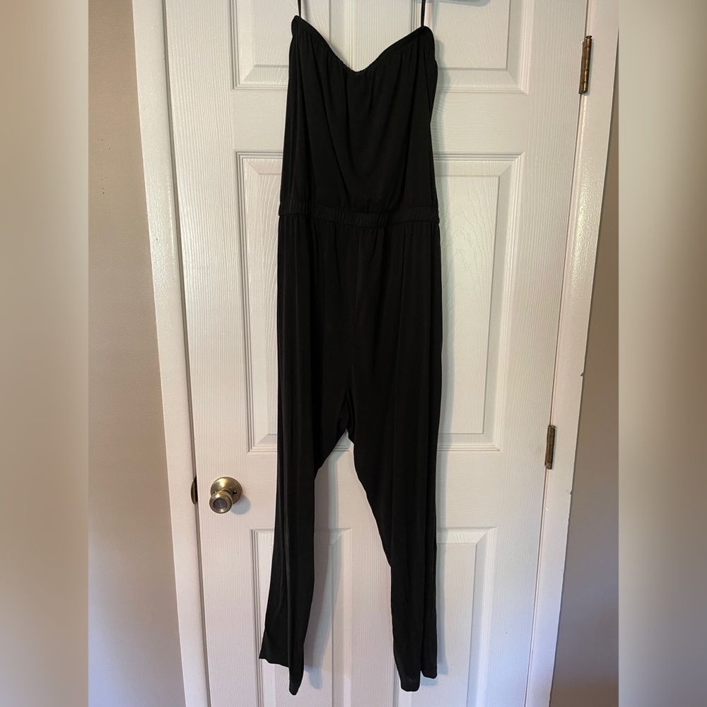 Old Navy Black Strapless Romper. Size Large